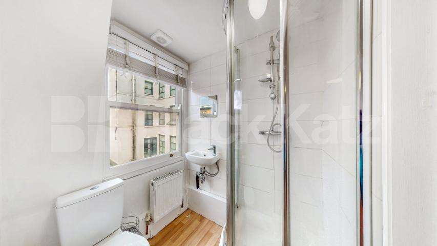 Bright & Spacious 2-Bed Flat to Rent – Minutes from Camden Town Station Camden High Street, Camden